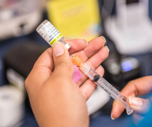 Mỹ và Trung Quốc phối hợp phát triển vaccine chống virus Corona