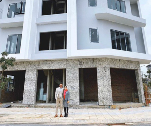 Choáng trước căn biệt thự siêu to Hoà Minzy xây tặng bố mẹ ở quê: Đúng là con gái nhà người ta đây rồi!
