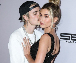 Lần đầu tiên cùng đi thảm đỏ, Justin Bieber vô tư 'đụng chạm' vòng 3 Hailey và phản ứng gay gắt từ netizen Hàn