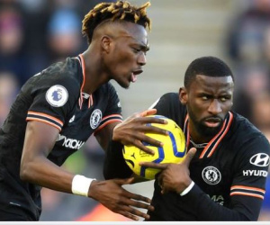 Chelsea hòa Leicester trên sân khách