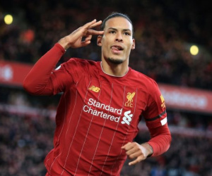 Juventus muốn chiêu mộ Van Dijk với 150 triệu bảng