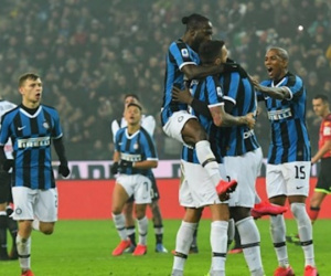 Lukaku lại gánh hàng công, Inter Milan tiếp tục bám đuổi Juventus
