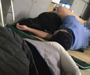 Bác sĩ bị tố ôm nữ sinh viên ngủ trong ca trực: Tỉnh dậy mới biết mình không mặc quần dài
