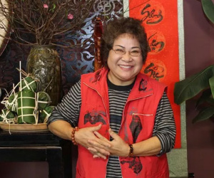 Nghệ sĩ hài Minh Vượng nhận 'cơn mưa' lời khen với món bún thang Hà Nội
