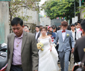 Sự thật đám cưới gây xôn xao của cặp đôi cô dâu 15 tuổi và chú rể 17 tuổi ở Nghệ An