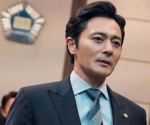Phóng viên tiết lộ Jang Dong Gun đang gặp áp lực nghiêm trọng, phải cậy nhờ đến thuốc vì bê bối 'săn gái' cùng tài tử 'Hoàng hậu Ki' Joo Jin Mo
