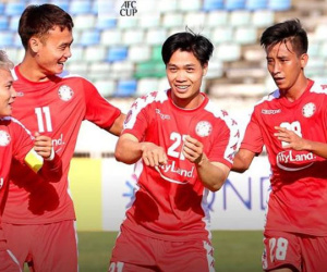 Công Phượng lĩnh xướng hàng công CLB TP.HCM trong ngày ra mắt AFC Cup