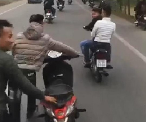 Điều tra nhóm thanh niên đầu trần đi xe máy dàn hàng lạng lách, chặn đầu xe chở tân binh