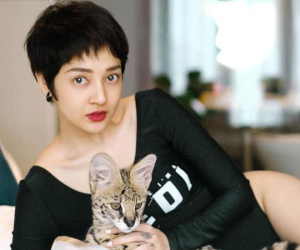 Valentine 2020: Thanh Hằng, Ngô Thanh Vân than ế, Bảo Anh chơi với mèo, Thu Minh được chồng tặng hàng hiệu