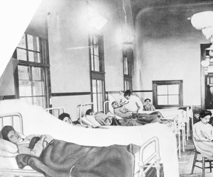 Chuyện về những người 'siêu lây nhiễm': Mang mầm dịch bệnh nhưng không có triệu chứng, giết người chỉ vì sự thiếu hiểu biết của bản thân mình