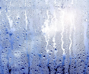 Vì sao trời nồm khiến sàn nhà, đồ vật ẩm ướt?