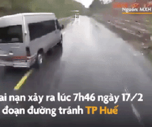VIDEO: Khoảnh khắc xe giường nằm gây tai nạn liên hoàn ở Huế
