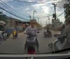 Truy bắt nhóm cướp xịt hơi cay ở TP.HCM