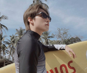 Sơn Tùng M-TP đi biển nhưng nhất định không chịu cởi đồ, 'sương sương' vài tấm ảnh ướt át đã khiến fan rần rần vì quá điển trai