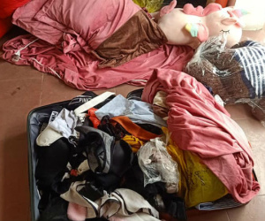 Chưa kịp dọn phòng để trả, cô gái được chủ nhà tốt bụng 'dọn giúp' nhưng đến khi nhận đồ mới tá hỏa nhận lại 1 vali toàn đồ cũ