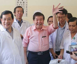Bệnh nhân corona lớn tuổi nhất Việt Nam xuất viện