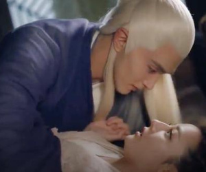 Ngập tràn cảnh nóng trong 'Tam sinh tam thế Chẩm thượng thư: Đông Hoa đè Phượng Cửu xuống giường, hôn nhau đến bật cả máu