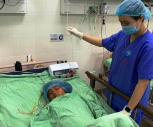 Sinh con tại nhà, sản phụ ở Quảng Ngãi nguy kịch