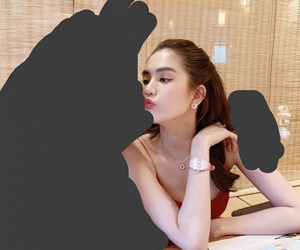 Khoe bạn trai cao tay như Ngọc Trinh, xoá hết mặt mũi lẫn tay chân