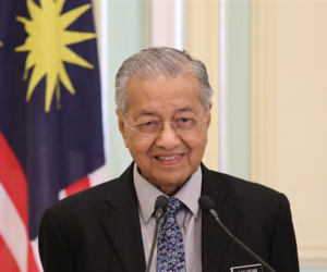 Thủ tướng Malaysia đệ đơn từ chức