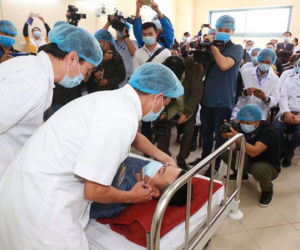 Xét nghiệm Covid-19 cụ bà bị ho, sốt sau khi quá cảnh tại sân bay Hàn Quốc