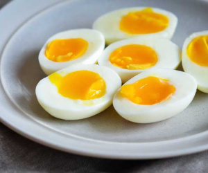 Ban đêm đừng ăn xôi, cháo, bún phở, bạn chỉ nên 'chống đói' bằng 7 món đơn giản này để vừa ngủ ngon lại tránh xa bệnh tật