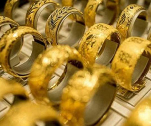 Liều với vàng, lướt trên đỉnh sóng, dân Việt 10 năm 1 nỗi đau