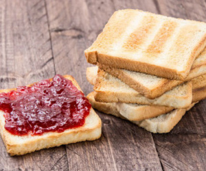 Tác hại ‘chết người’ của bánh mì, người có dấu hiệu này không nên ăn