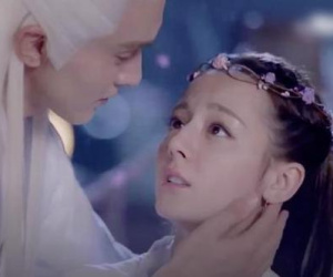 'Tam sinh tam thế Chẩm thượng thư': Đông Hoa bù đắp tình cảm cho Phượng Cửu bằng nụ hôn sâu kèm lời cầu hôn ngọt ngào