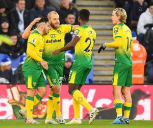 Vắng Vardy, Leicester thua đội bét bảng Norwich