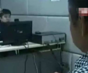 Đòi quan hệ tình dục không được, gã U60 dán ảnh khỏa thân của thiếu  nữ 17 khắp trường
