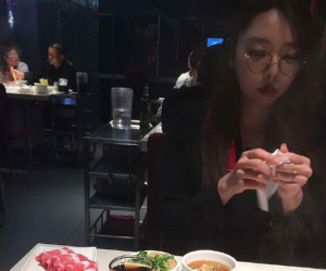 Chê người yêu qua mạng xấu hơn ảnh, chàng trai không ngờ bị dân mạng ném đá ngược: 'Tha cho con gái người ta đi!'