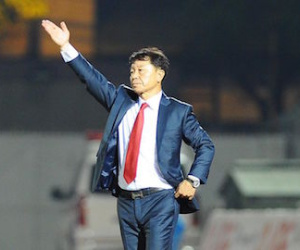 HLV Chung Hae-song: Cái thiếu của Bùi Tiến Dũng là sự tự tin