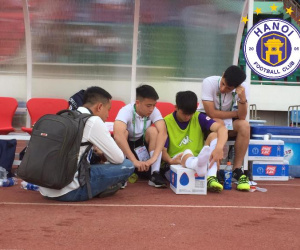 Duy Mạnh bị đứt dây chằng, phải nghỉ thi đấu dài hạn