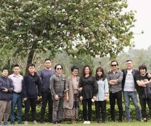 4 năm ngày mất, vợ con và ban nhạc Bức Tường đến viếng mộ cố nhạc sĩ Trần Lập: Người đi ra đi nhưng cái tình còn mãi!