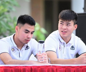 Cậu bạn thân 10 năm Đức Huy lên tiếng động viên giữa lúc Duy Mạnh dính chấn thương nặng
