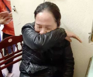 Nghệ An: Tạm giữ người phụ nữ nghi "thôi miên" để trộm tiền ở chợ