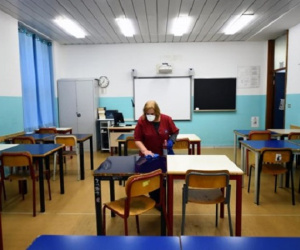 Italy đóng cửa toàn bộ trường học để đối phó với COVID-19