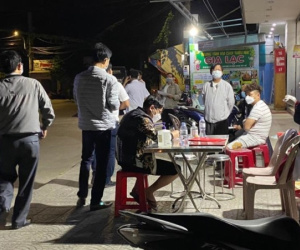 Phát hiện 3 người Trung Quốc không hộ chiếu trên xe khách lúc nửa đêm