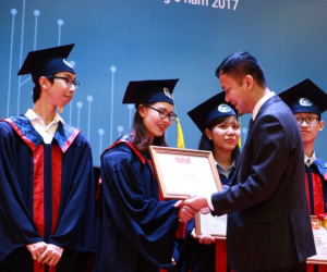 Từ 1/7/2020, tốt nghiệp đại học loại xuất sắc được xét tuyển vào công chức