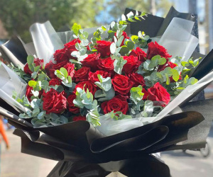 Hoa 'siêu to khổng lồ' tiền triệu hút khách dịp 8/3