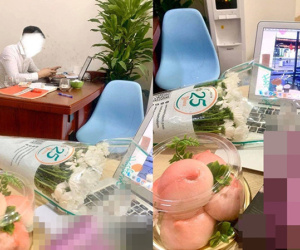 Thích được tặng cúc họa mi vào dịp 8/3, cô gái 'méo mặt' khi nhận món quà biến tấu của bạn trai