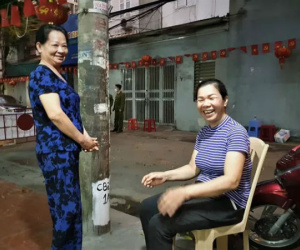 Hải Phòng: Dân trong vùng kiểm soát COVID-19 mừng như có tiệc khi biết hàng xóm âm tính