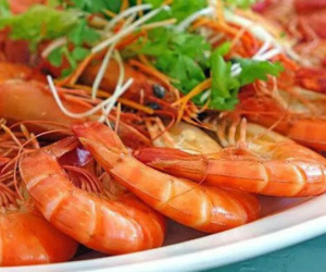 5 sai lầm khi ăn tôm khiến món ăn bổ dưỡng có thể thành 'độc dược'