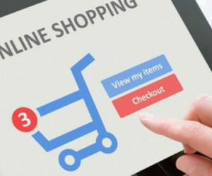 Đây là chợ duy nhất vẫn kinh doanh, buôn bán nhộn nhịp giữa mùa dịch