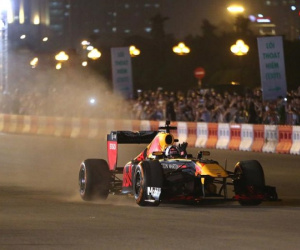Ba thành viên của 2 đội đua F1 bị cách ly vì nghi nhiễm COVID-19 ngay trước thềm chặng khai màn