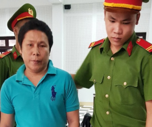 Giữ nguyên mức án 18 năm tù cho kẻ 8 lần hiếp dâm con riêng của vợ