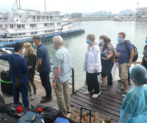 Lịch trình di chuyển của 5 khách đến Quảng Ninh cùng chuyến bay với BN34
