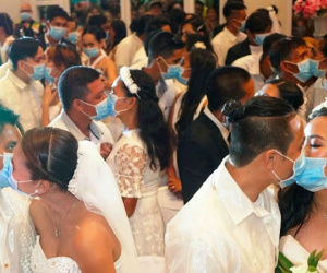 Đám cưới cô dâu Việt và chú rể Hàn Quốc ở Bình Dương: Đo thân nhiệt 350 khách, phun thuốc khử trùng để phòng Covid-19