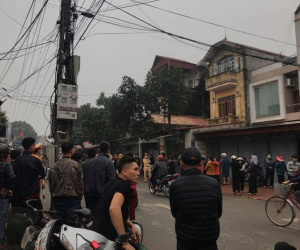 Vợ chồng và con trai 13 tuổi tử vong, 1 cháu bé bị thương trong ngôi nhà nghi bị phóng hỏa